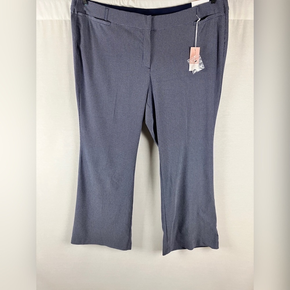 Lane Bryant Sexy Stretch Boot leg pants - Picture 2 of 9
